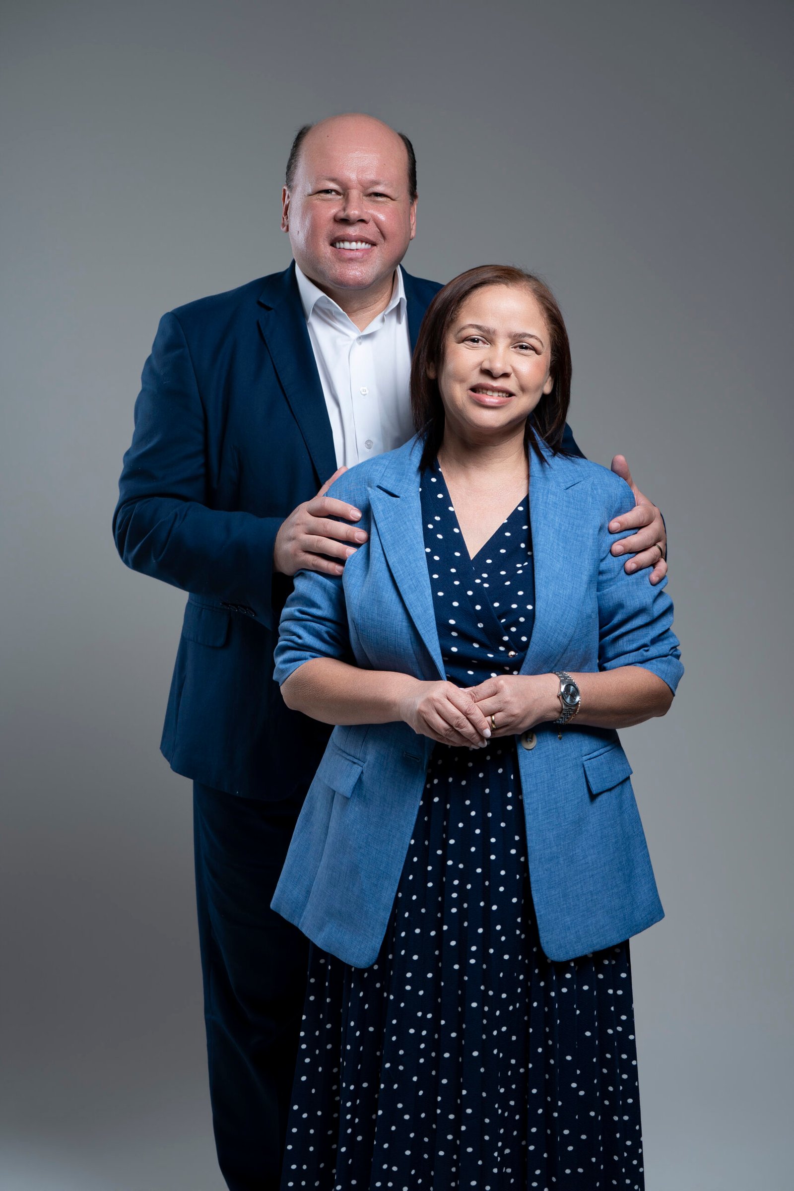 Pr. Paulo Junior e sua esposa